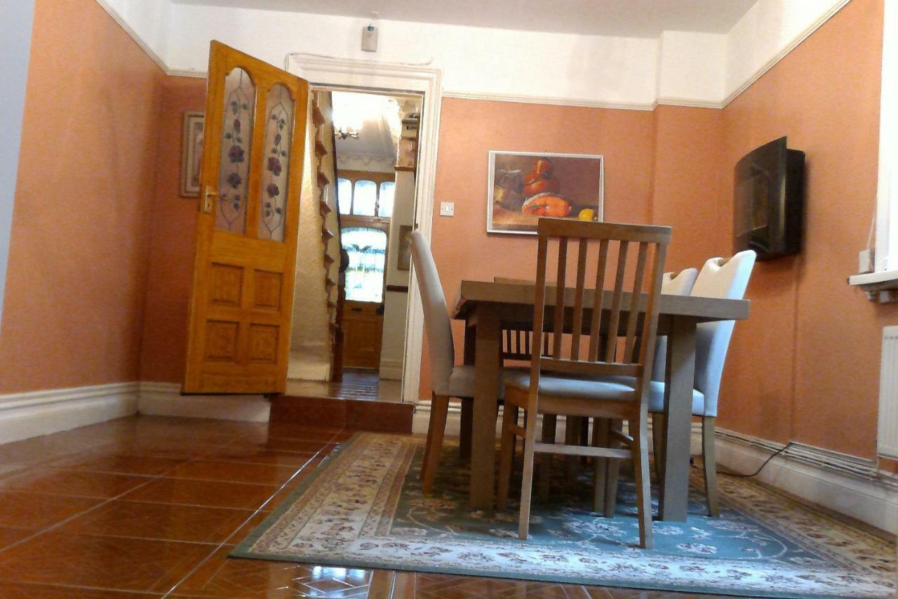 Beautiful Victorian House Hotel Кардиф Екстериор снимка