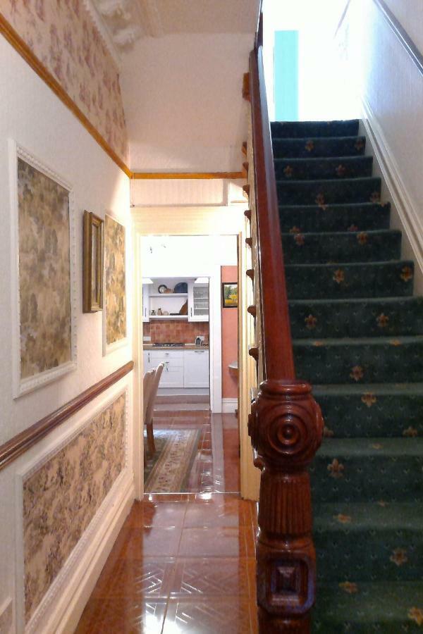 Beautiful Victorian House Hotel Кардиф Екстериор снимка