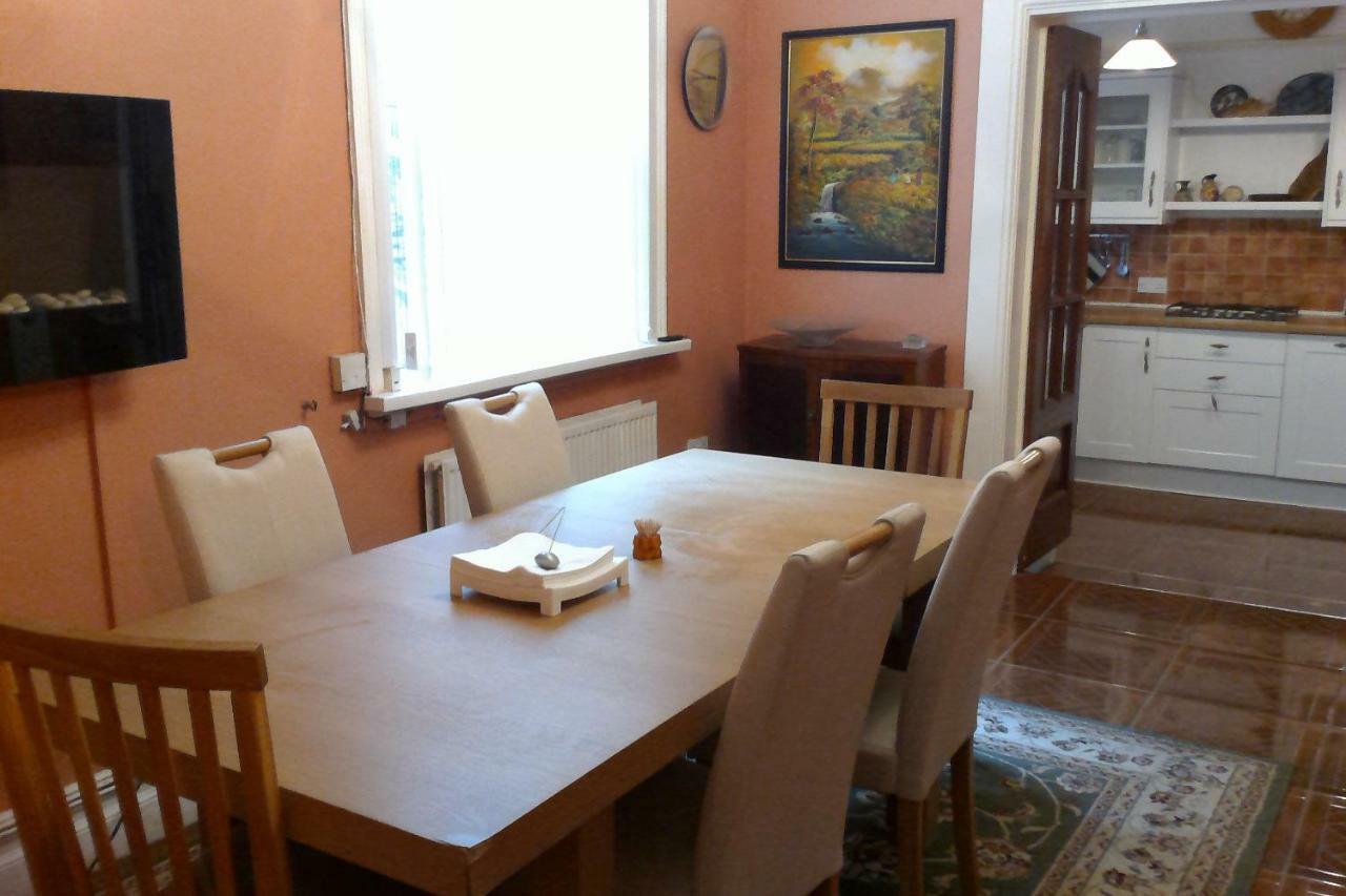 Beautiful Victorian House Hotel Кардиф Екстериор снимка
