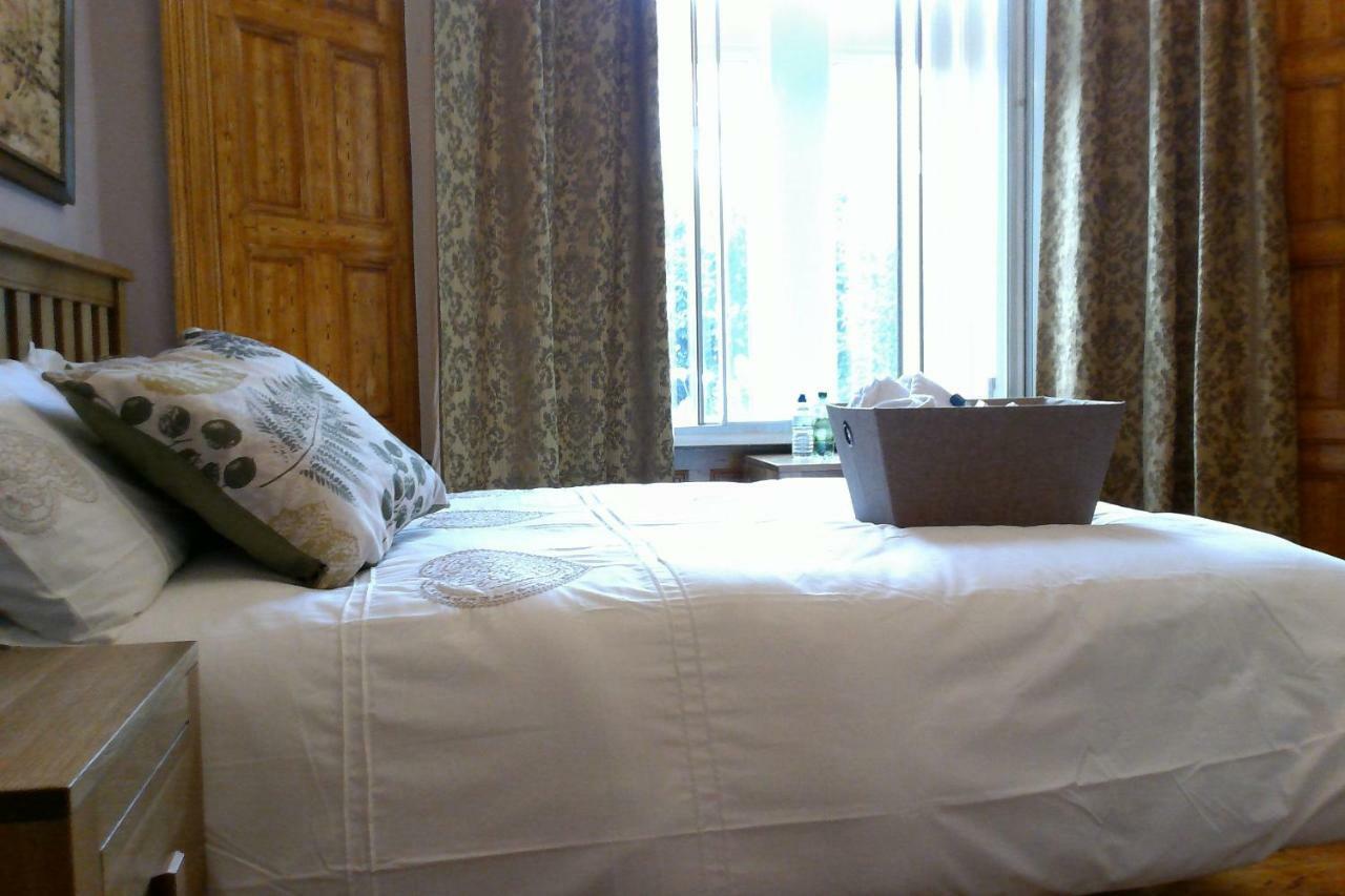 Beautiful Victorian House Hotel Кардиф Екстериор снимка